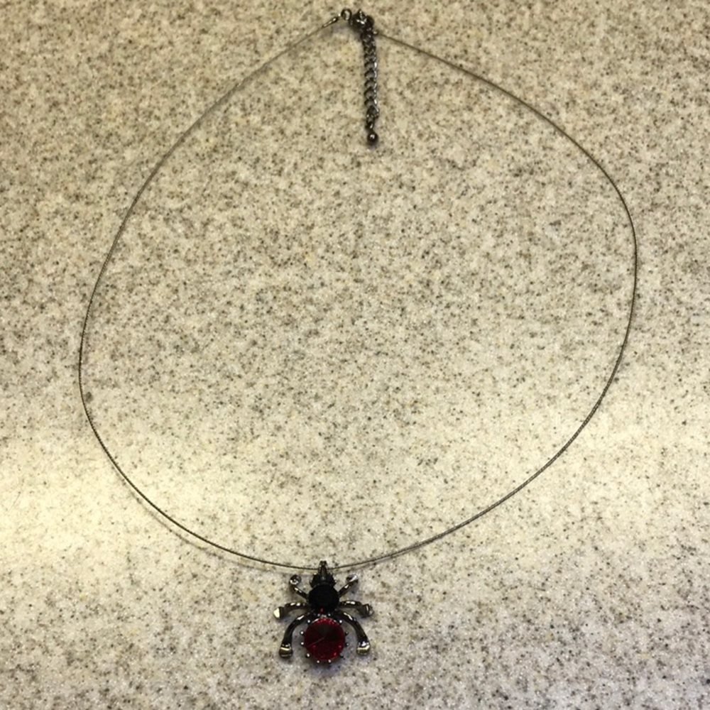 Spider Necklace Black/Red wire Necklace